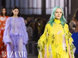 Valentino Xuân Hè 2021: Trở về Ý với màn bắt tay bất ngờ cùng Levi’s