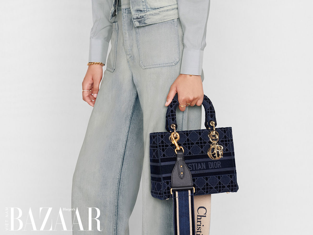 Túi Dior bằng nhung mùa Thu Đông 2020: Lady D-Lite