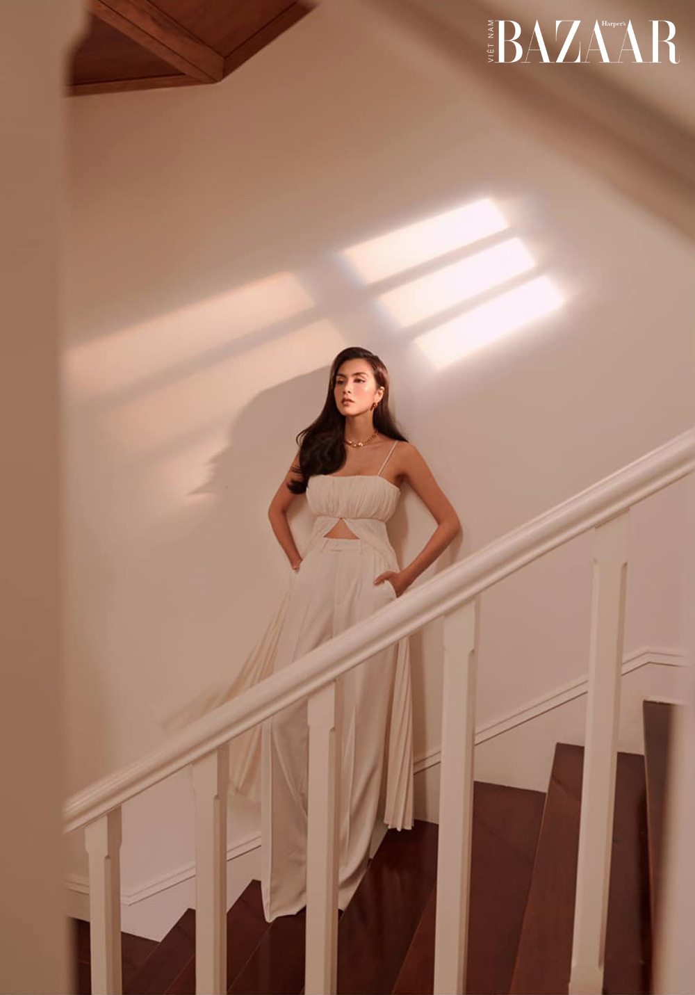 Tăng Thanh Hà mặc trang phục Klei Studio của Kelbin Lei