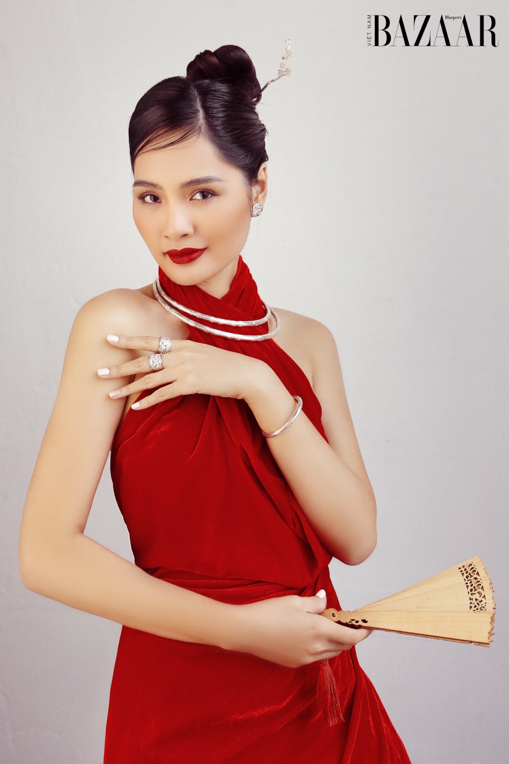 BZ-hoa-hau-Huong-Giang-hinh-anh-2 BZ-hoa-hau-Huong-Giang-hinh-anh-2