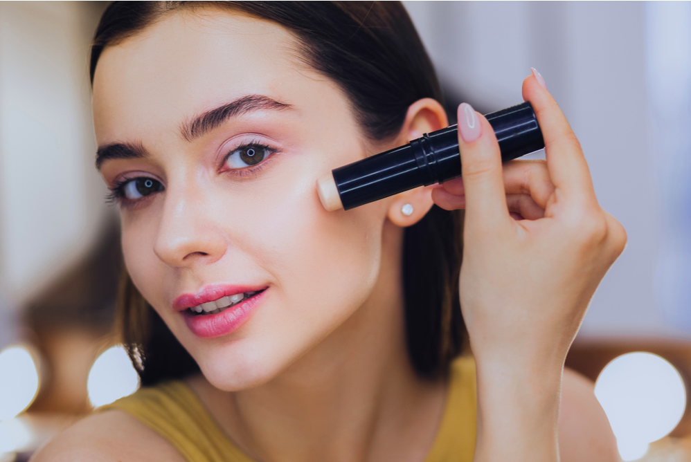 cách sử dụng kem che khuyết điểm
