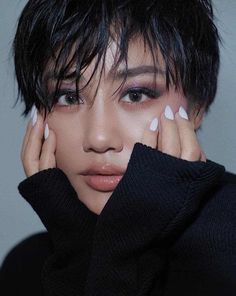 Văn Mai Hương cắt tóc tém phong cách tomboy
