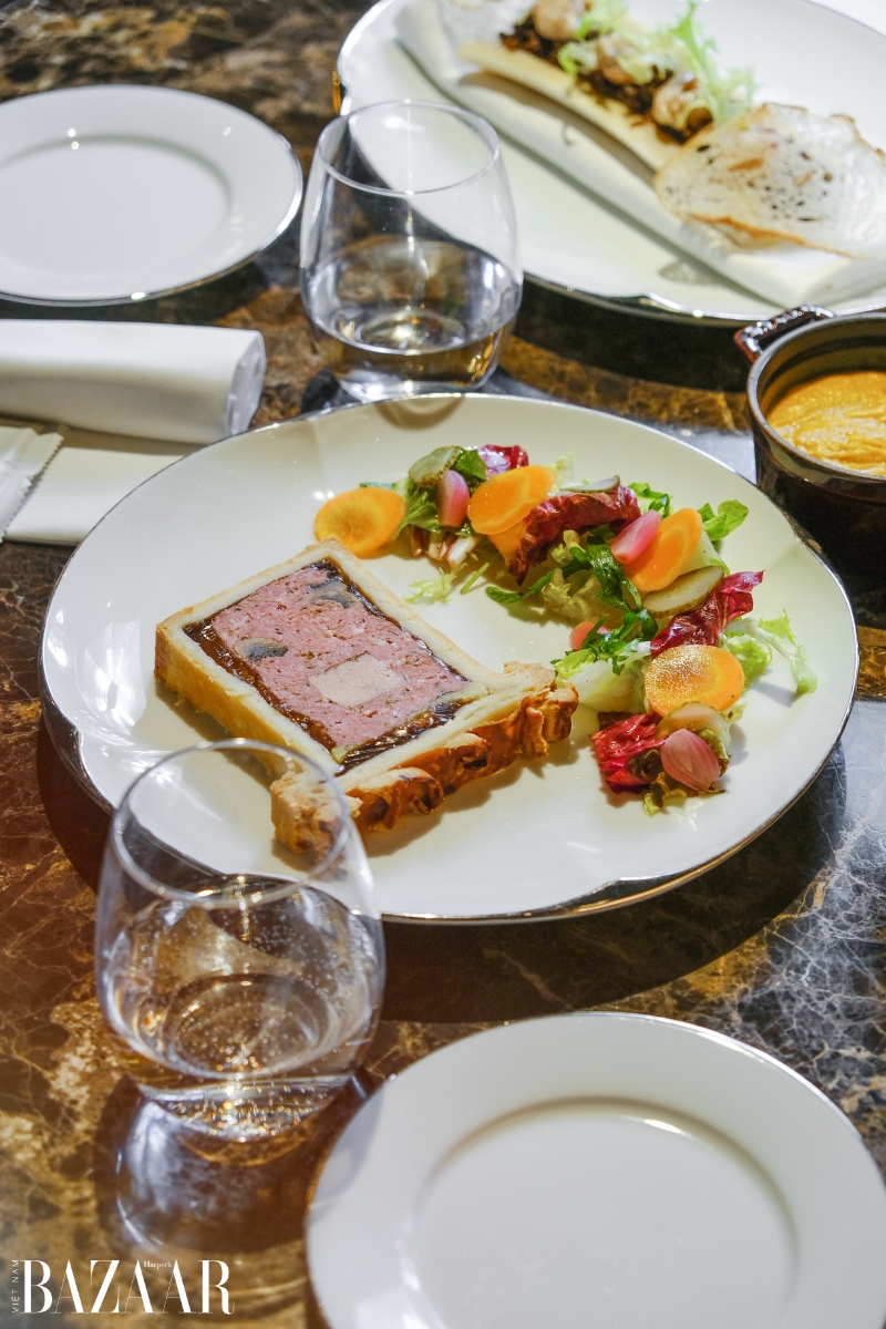 Bánh mì pate (pâté en croûte).