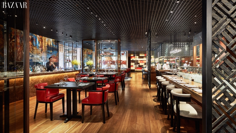 Sảnh chính của nhà hàng Square One, khách sạn Park Hyatt Saigon.