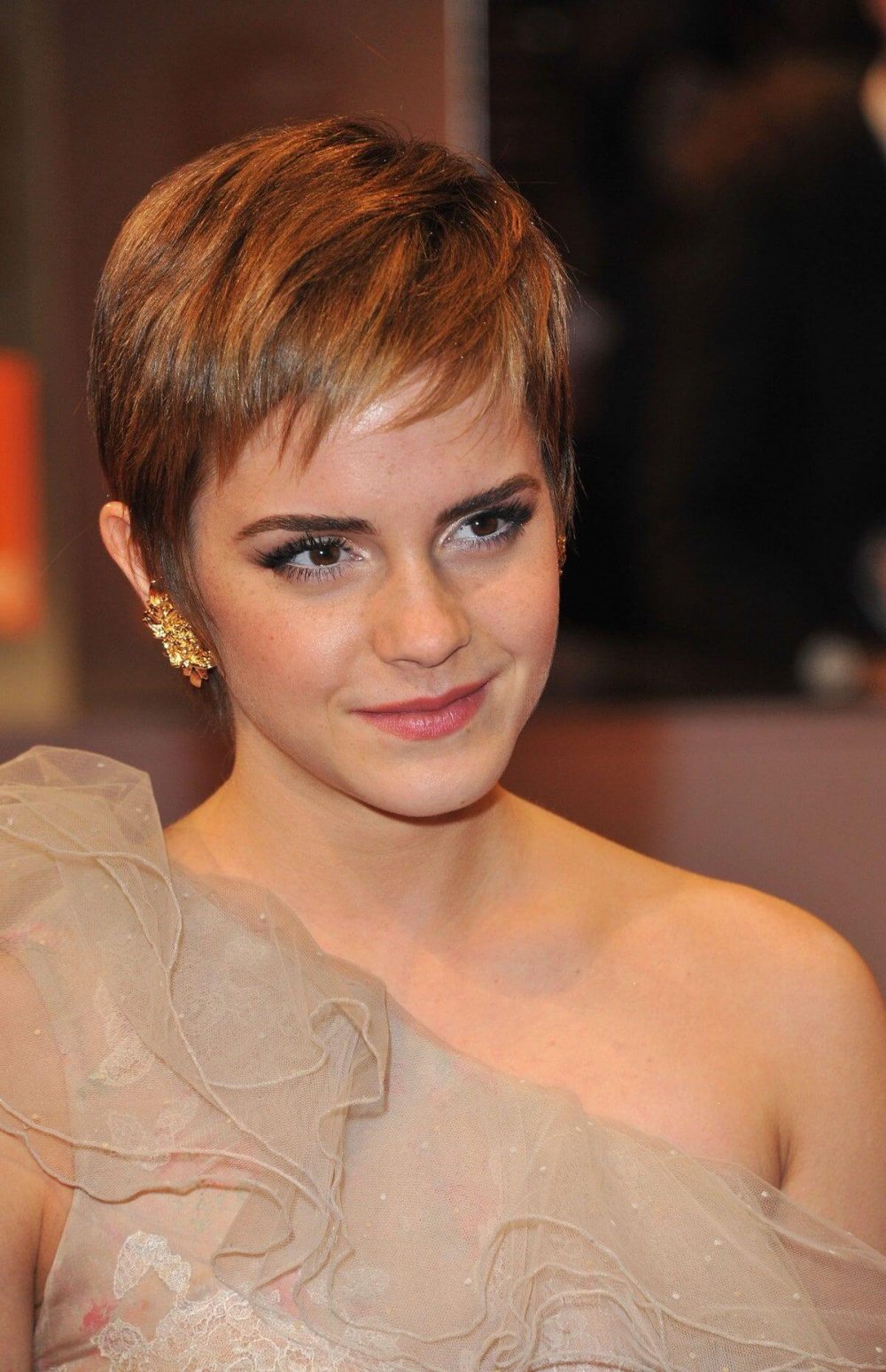 Emma watson cắt tóc pixie
