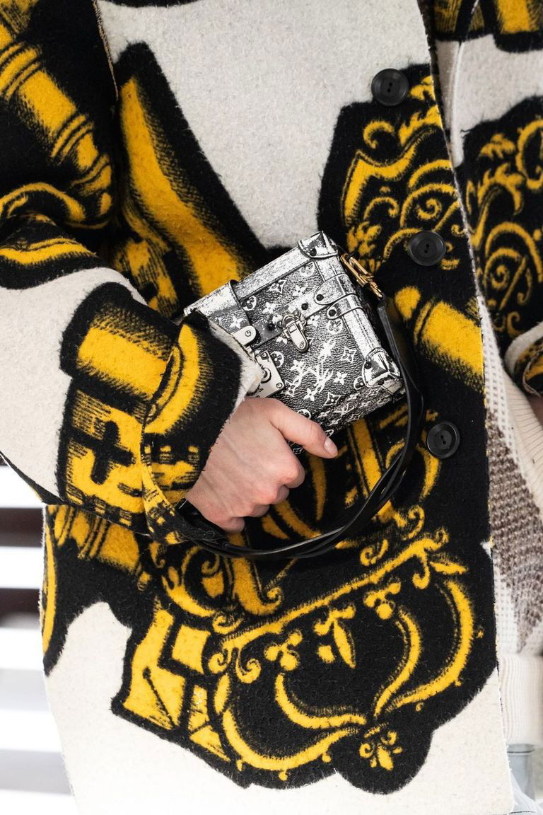 Tất cả các mẫu túi xách Louis Vuitton Thu Đông 2021 | Harper's Bazaar