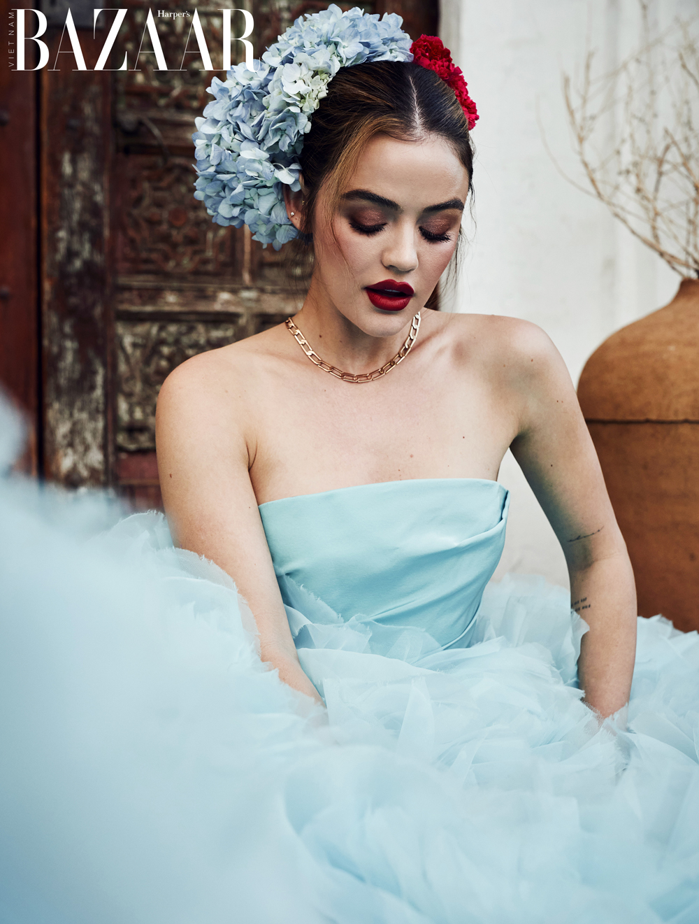 HBVN-LUCY-HALE_8