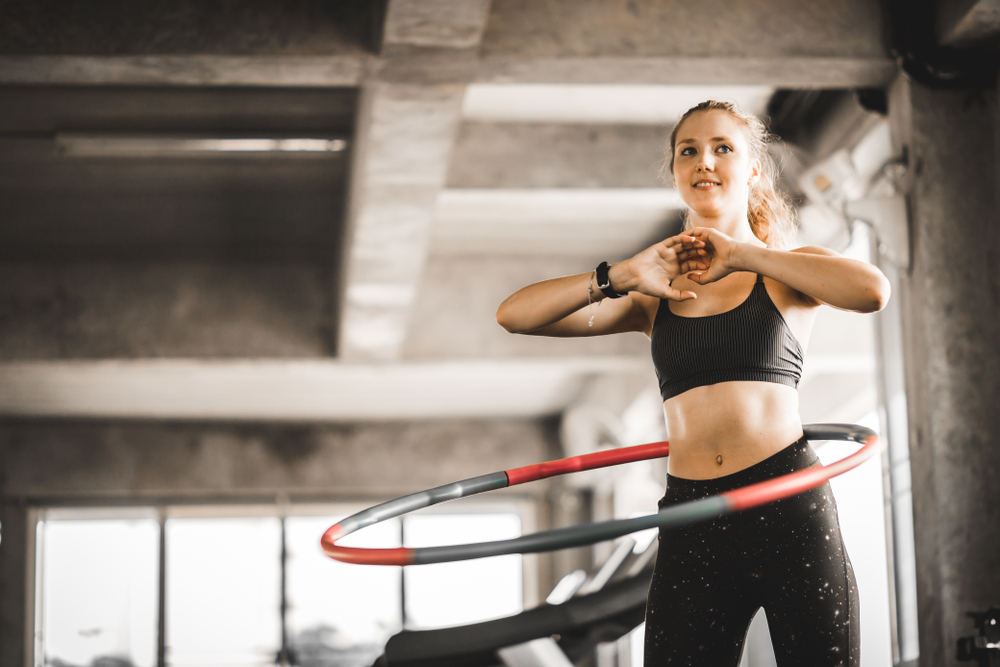 Lắc vòng có giảm được mỡ bụng không