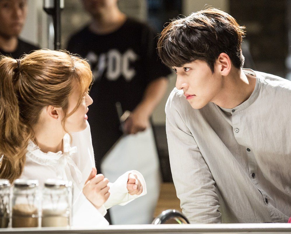 Đối tác đáng ngờ - Suspicious partner (2017)