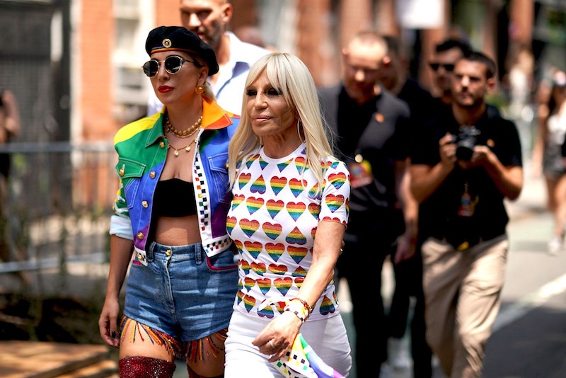 Lady Gaga và Versace hợp tác, tung ra bộ sưu tập capsule vì cộng đồng LGBTQIA