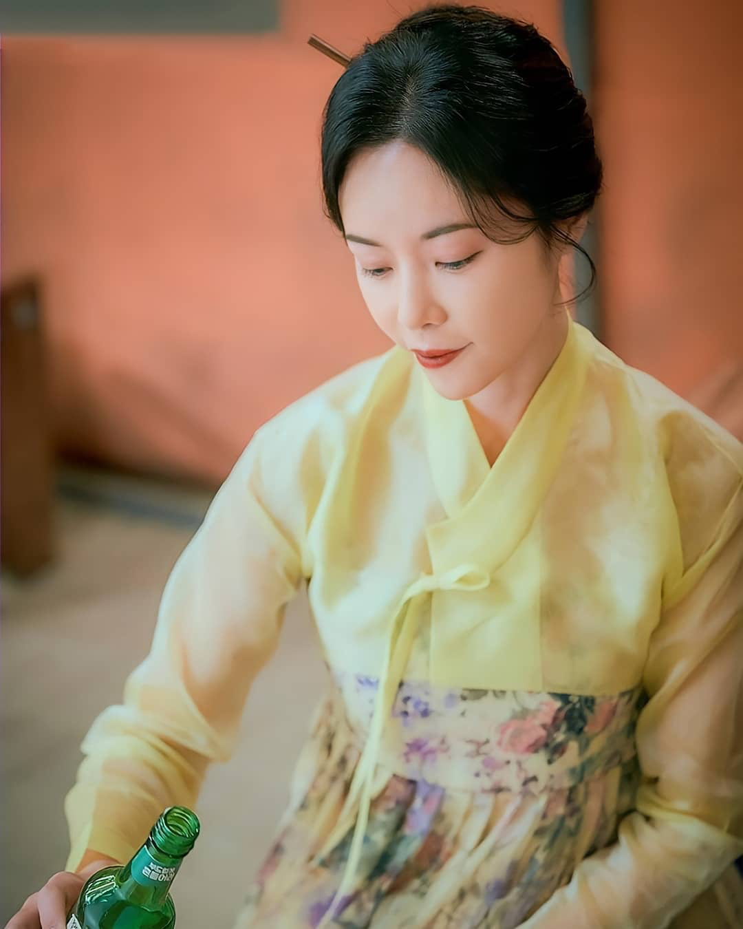 Phim mới của Hwang Jung Eum: Quán rượu di động bí ẩn