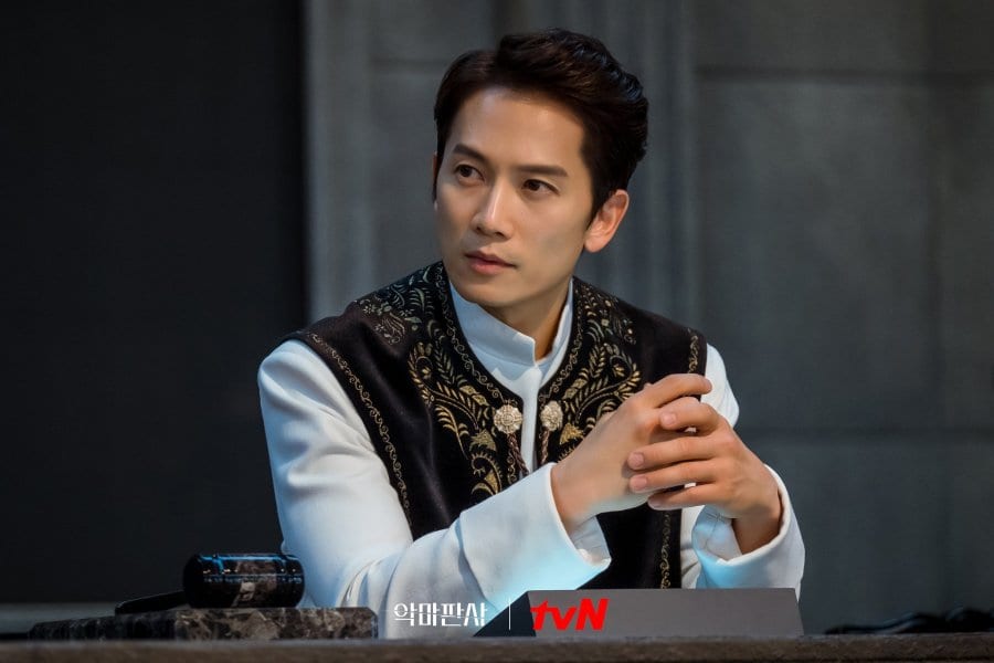 Ji Sung vai Kang Yo Han trong The Devil Judge