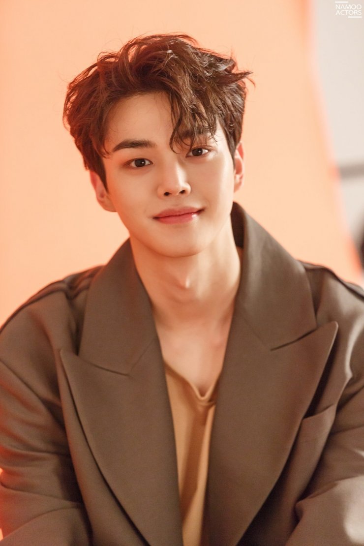 Song Kang thường xuyên giảm cân để đẹp khi lên hình