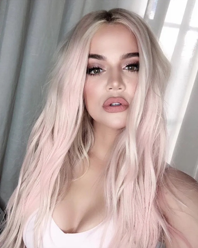 Nhuộm balayage màu hồng phấn