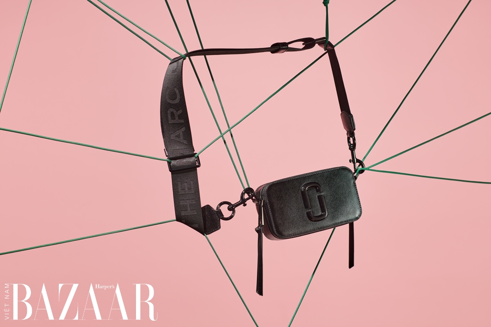 BZ-marc-jacobs-feature-FINAL_ROSA_SS21_MJ_Bags_102 BZ-marc-jacobs-feature-FINAL_ROSA_SS21_MJ_Bags_102