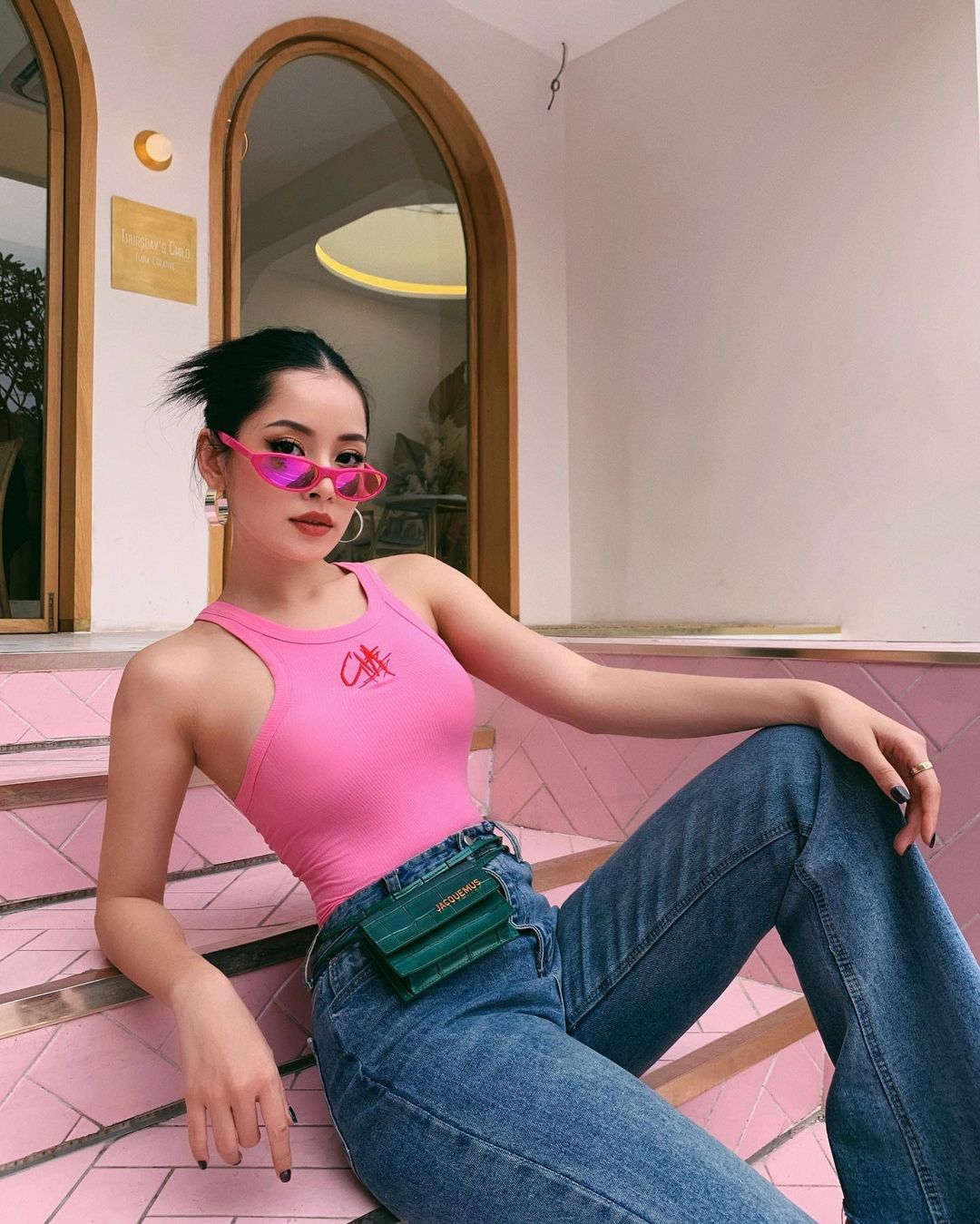 Cách phối đồ với áo halter tank top