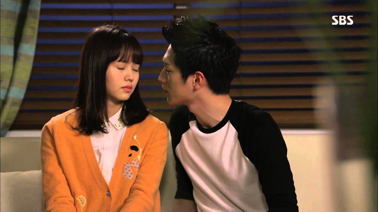 Nữ quản gia bí ẩn - The suspicious housekeeper (2013)