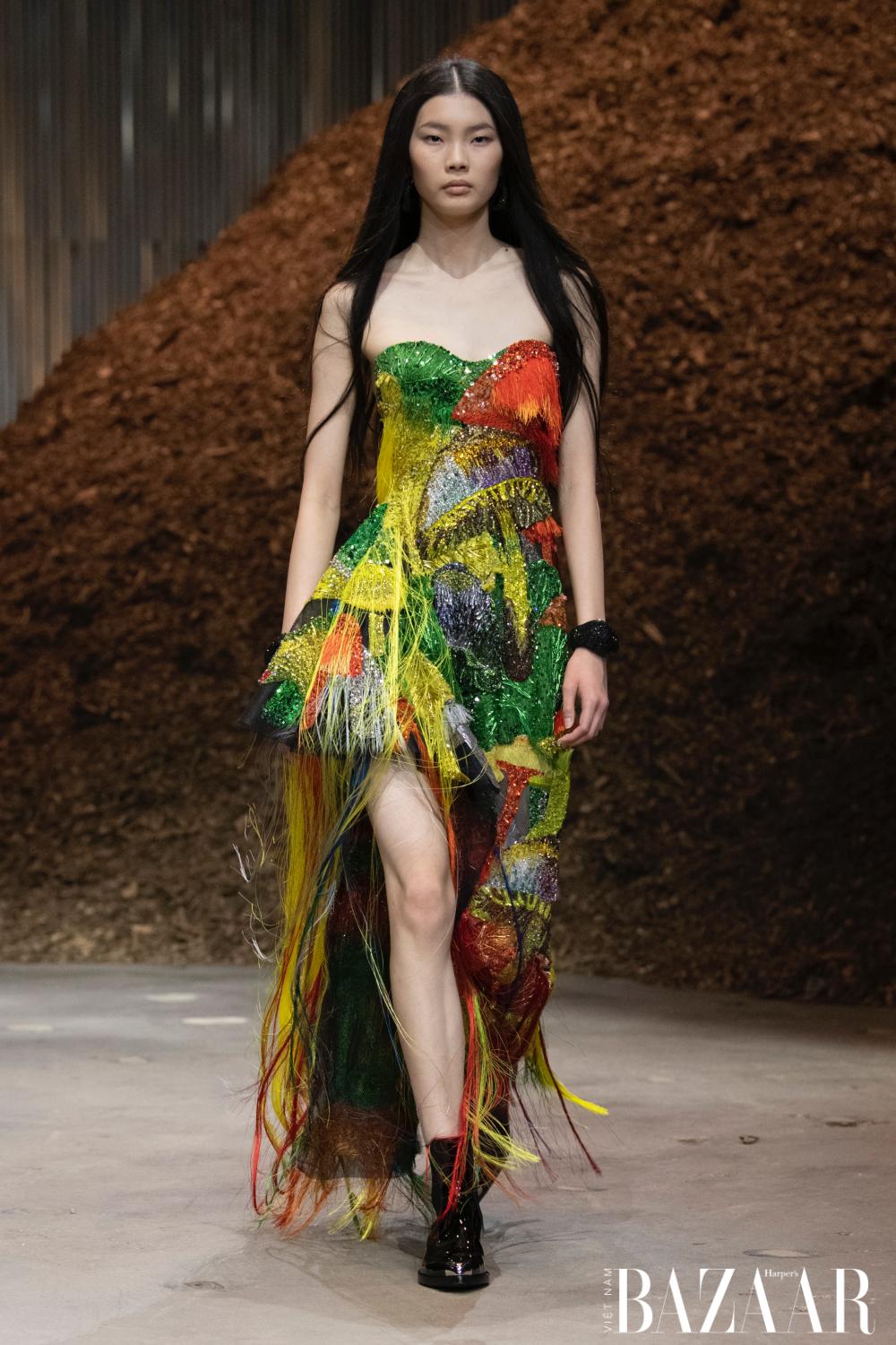 BZ-alexander-mcqueen-fw22-mushroom-network-06