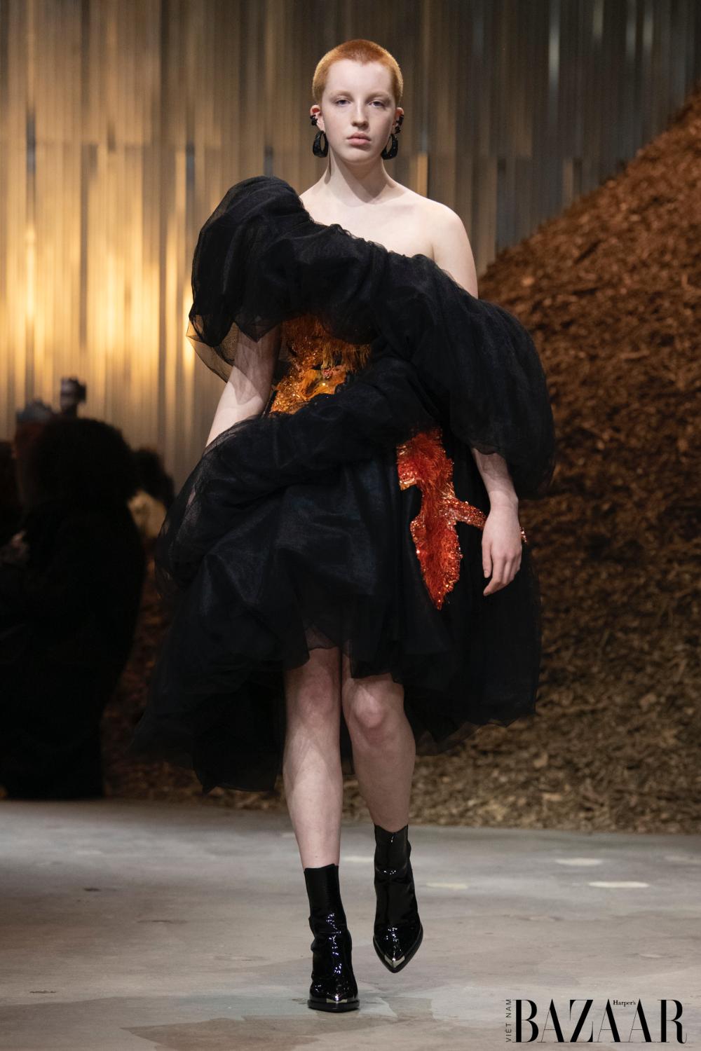 BZ-alexander-mcqueen-fw22-mushroom-network-09