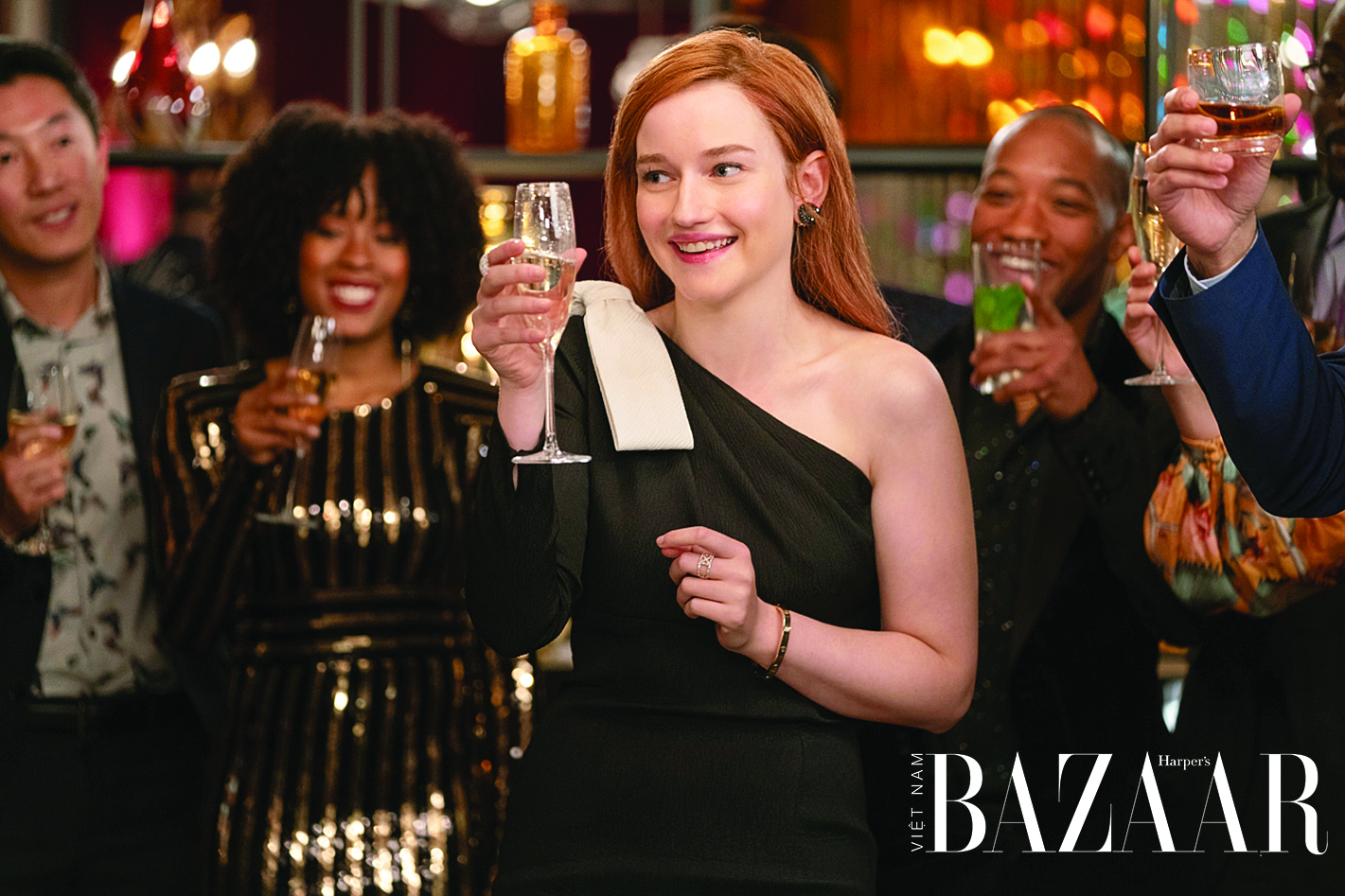Harper's Bazaar_Phim Inventing Anna của Netflix_02