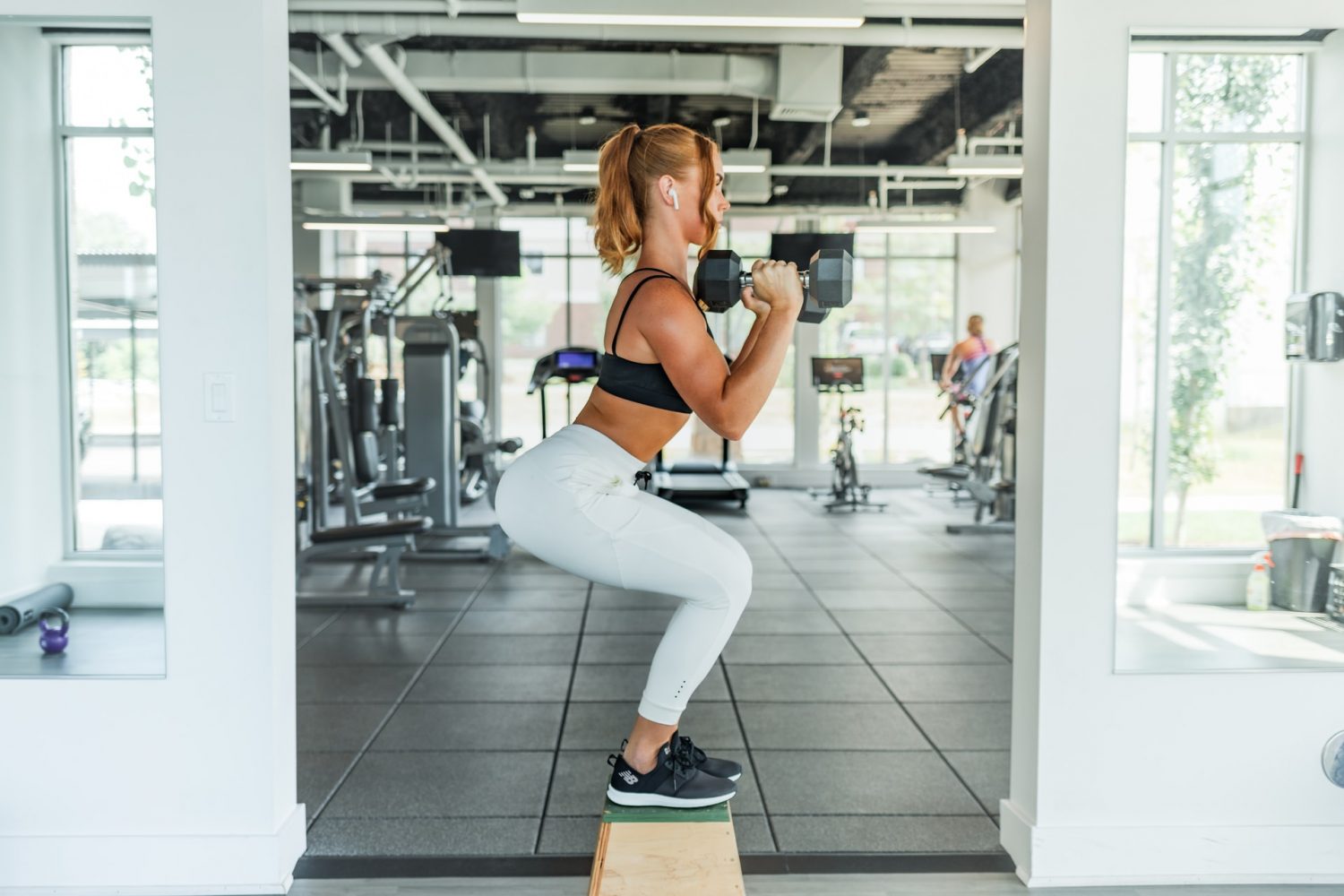 Tập squat có tác dụng gì? Giúp cơ thể linh hoạt