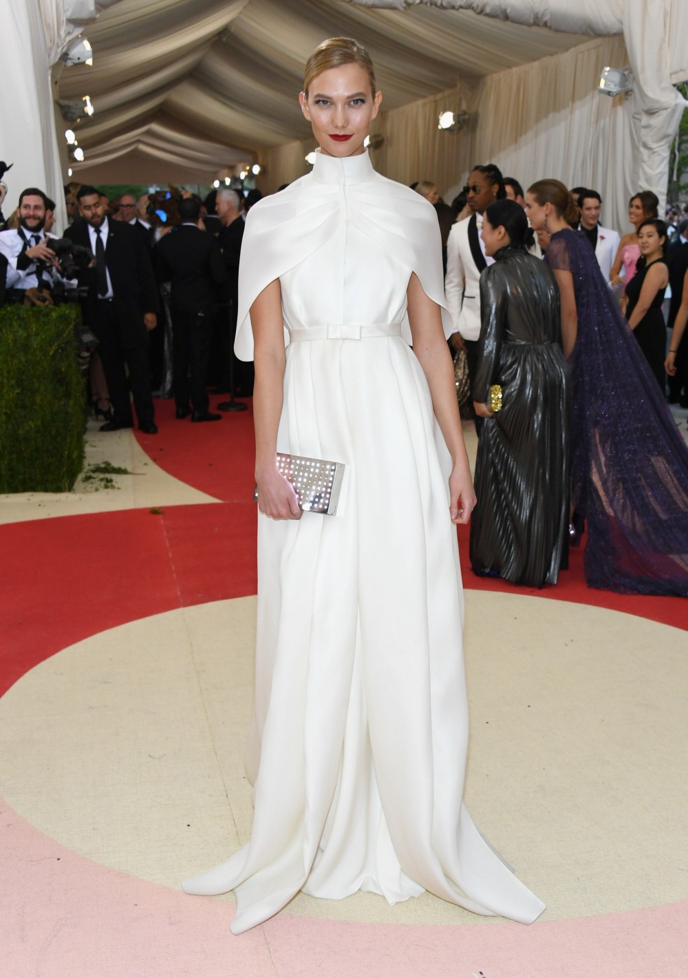 BZ-dress-code-white-tie-met-gala-2022-Brandon-Maxwell-2016-Met Gala-Karlie-Kloss