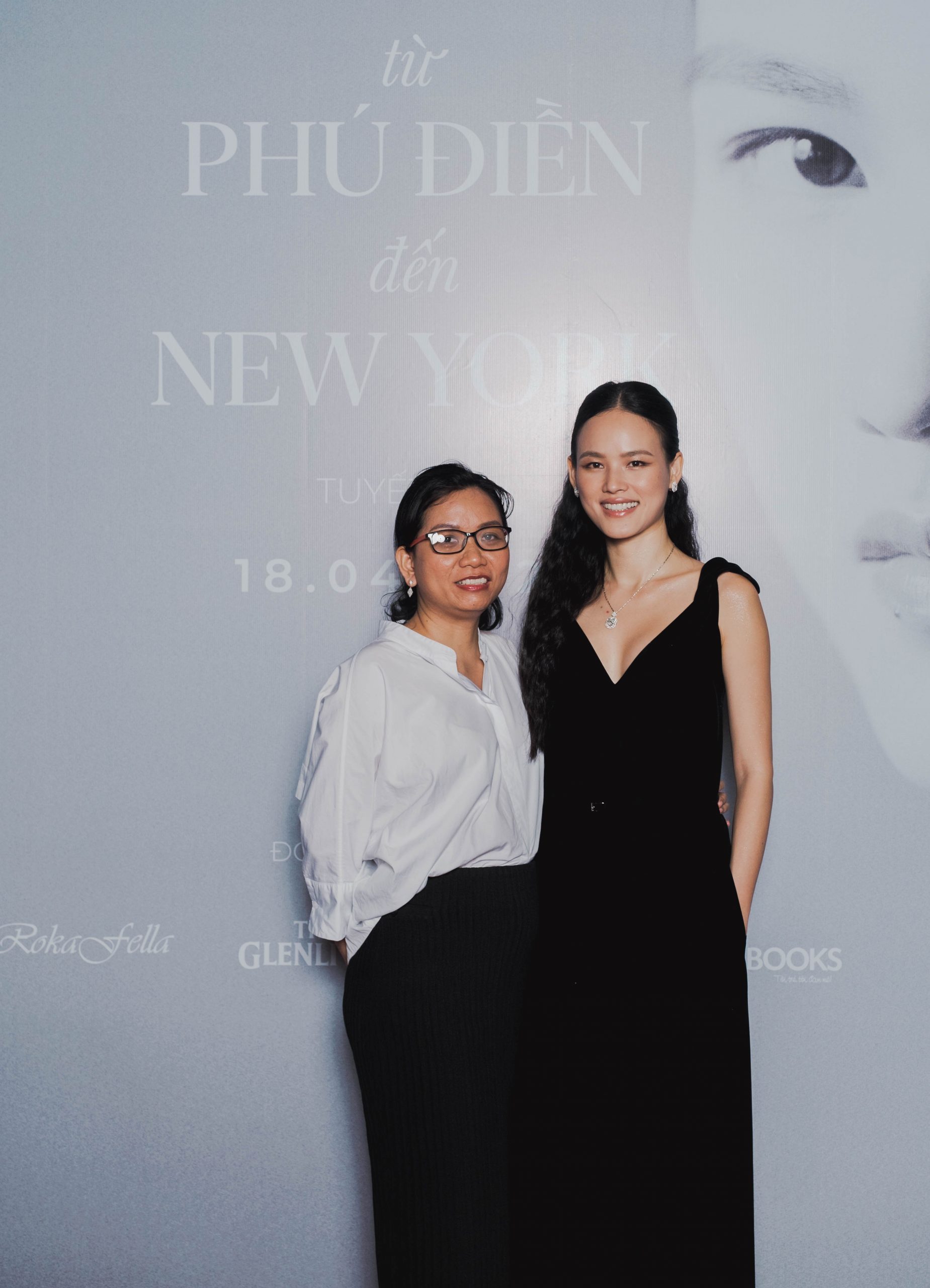 Harper's Bazaar_Người mẫu Tuyết Lan ra mắt tự truyện_07