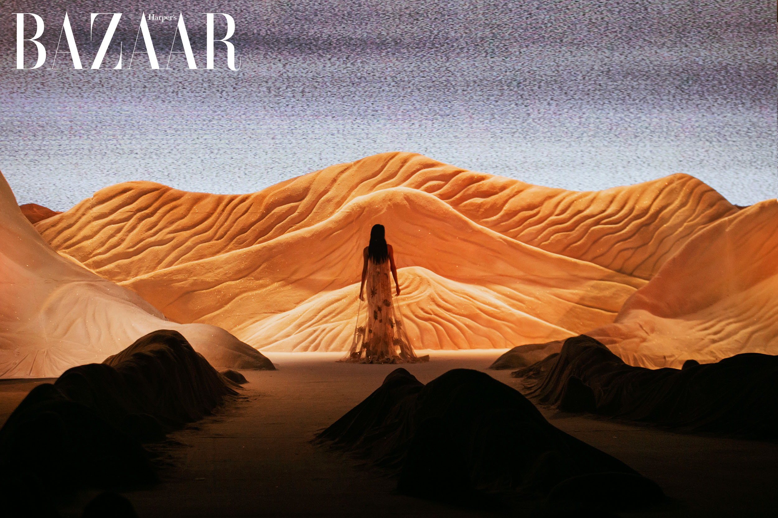 Harper's Bazaar_đêm diễn thời trang Sa Vũ của NTK Lê Thanh Hoà_07