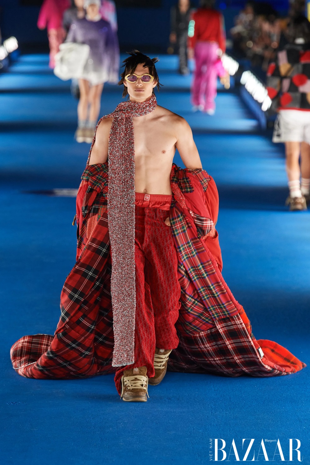 BZ-dior-men-resort-spring-2023-erl-collaboration-venice-05