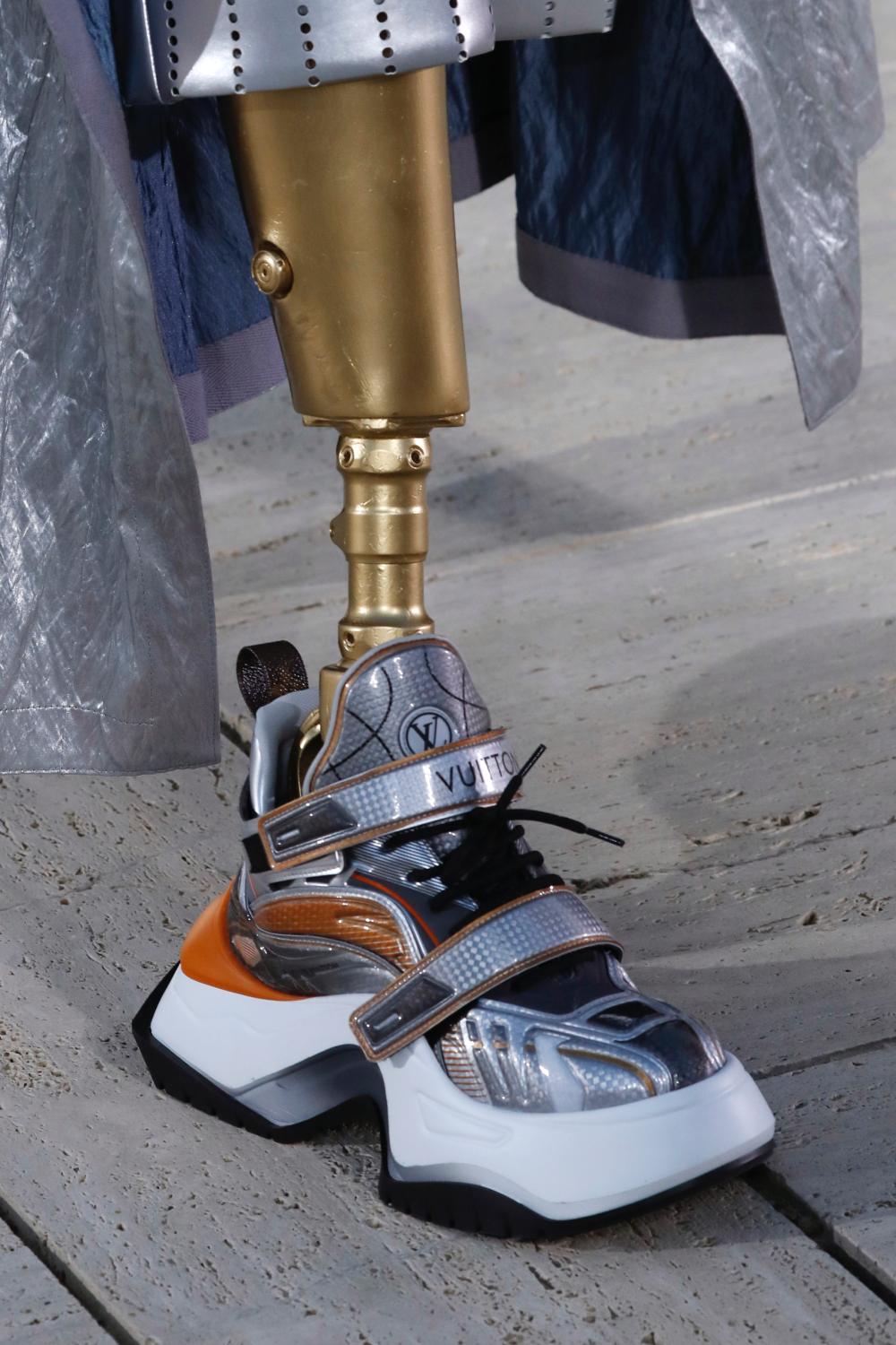 BZ-louis-vuitton-cruise-2023-salk-institue-20