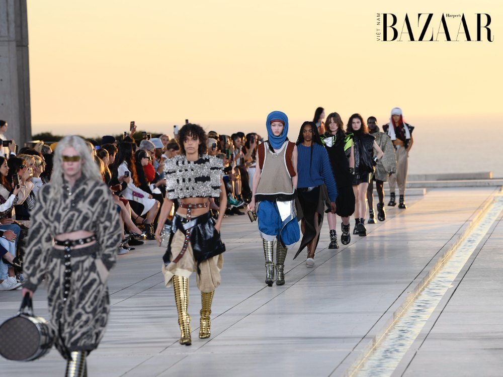 BZ-louis-vuitton-cruise-2023-salk-institue-feature