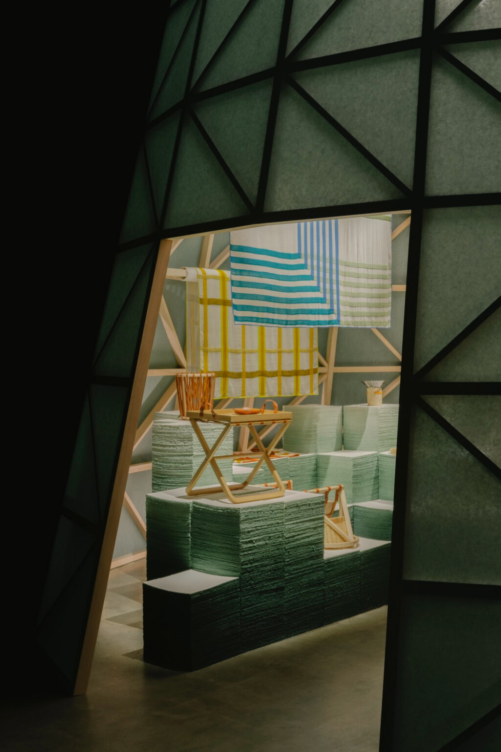 BZ-Hermes-thiet-ke-noi-that-Milan-design-week-2022-03