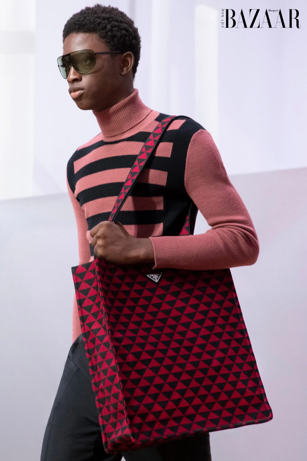 BZ-prada-mens-spring-summer-xuan-he-2023-ss23-15