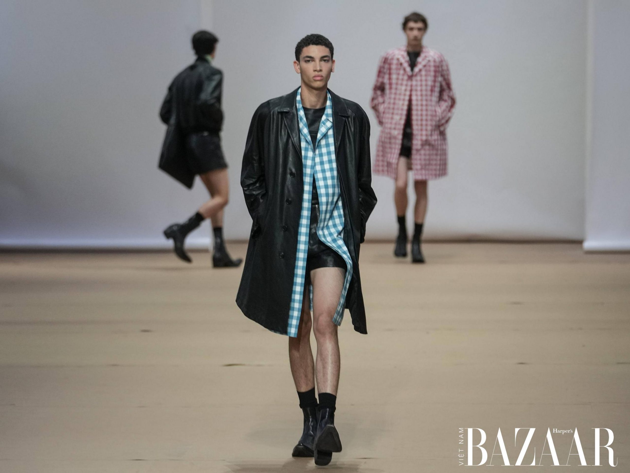 BZ-prada-mens-spring-summer-xuan-he-2023-ss23-feature