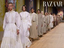 Dior Haute Couture Thu Đông 2022 tìm cảm hứng ở tích thần Ukraine