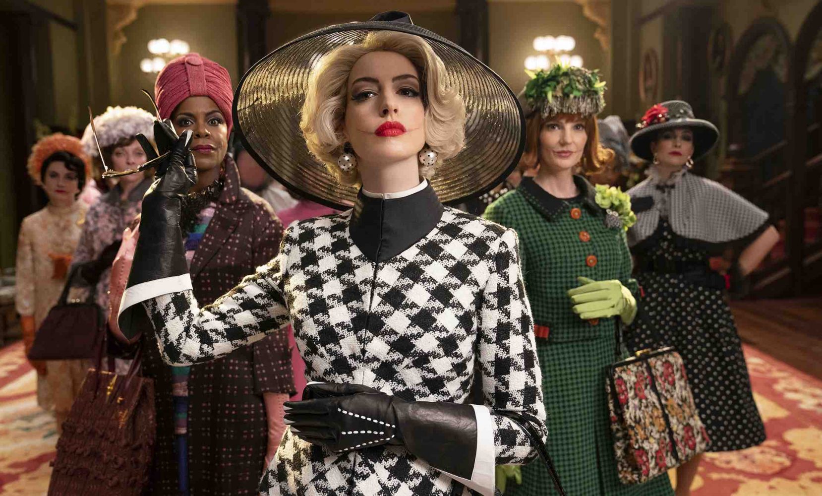 Phim mới của Anne Hathaway: Phù thủy, phù thủy – Roald Dahl’s The Witches (2020)