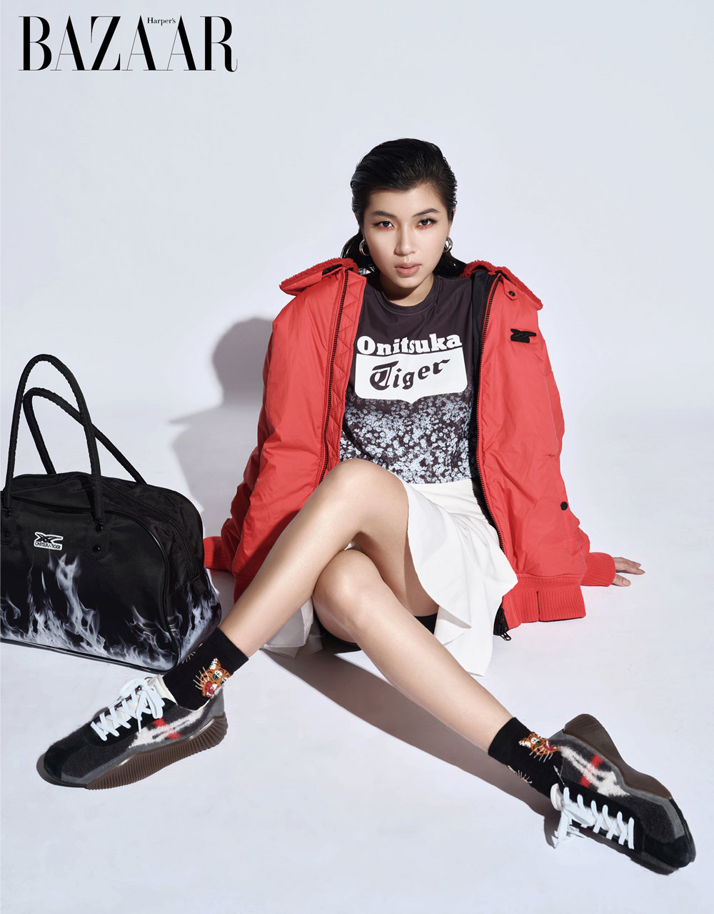 dong-anh-quynh-va-song-luan-cung-tai-hop-trong-bo-anh-onitsuka-tiger
