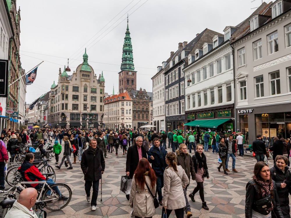 Copenhagen,,Denmark,-,March,17:,Amagertorv,Square,At,The,City
