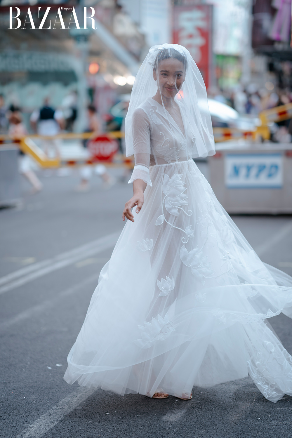 Harper's Bazaar_BST cưới VIET Flora NTK Trần Phương Hoa_02