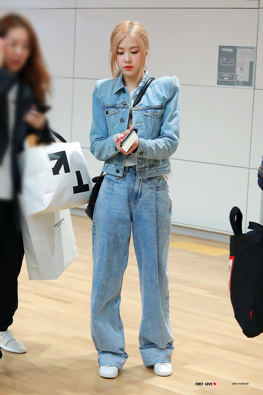 Kết hợp cùng quần jean