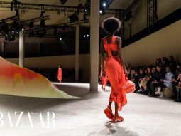 Hermès Xuân Hè 2023: Vũ điệu trong sa mạc