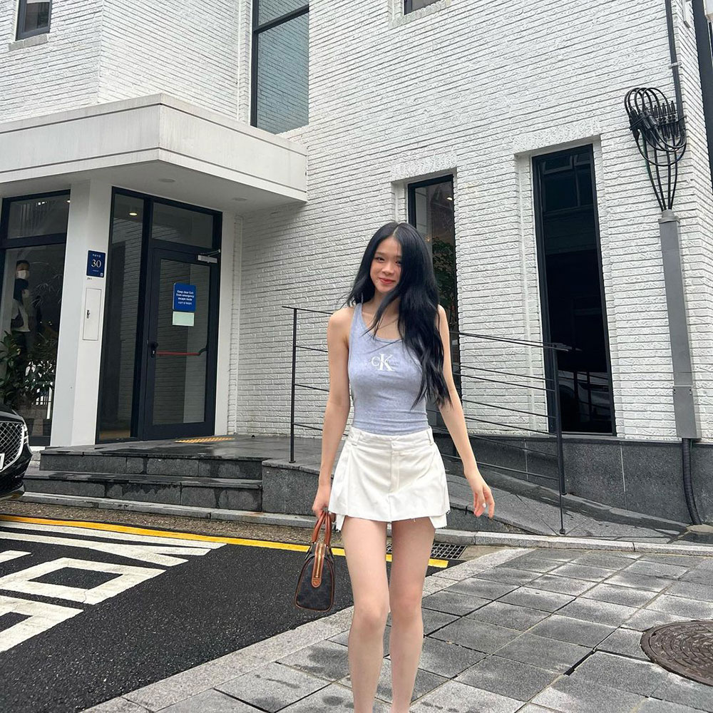 Mix match mini skirt năng động xuống phố