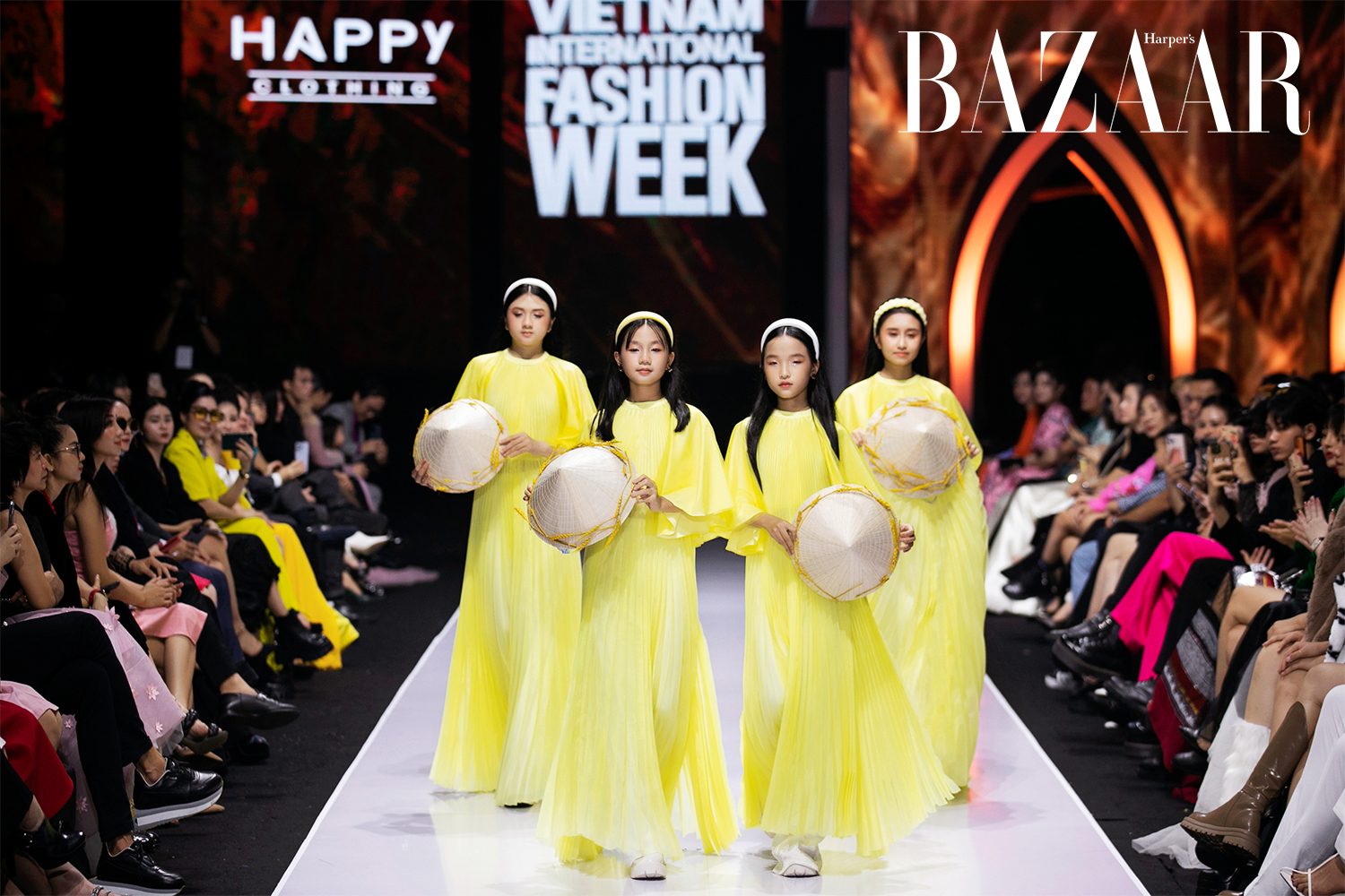 BST Lúa trong show diễn thương hiệu Happy Clothing by Thảo Nguyễn.