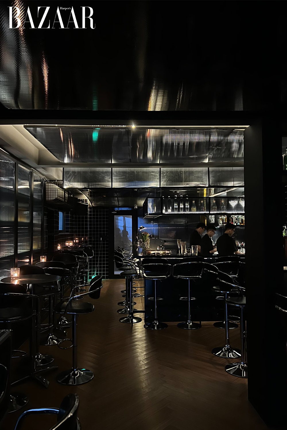 Không gian ấm cúng Hmm Bar, địa điểm cho đêm Giáng sinh của các cặp đôi.