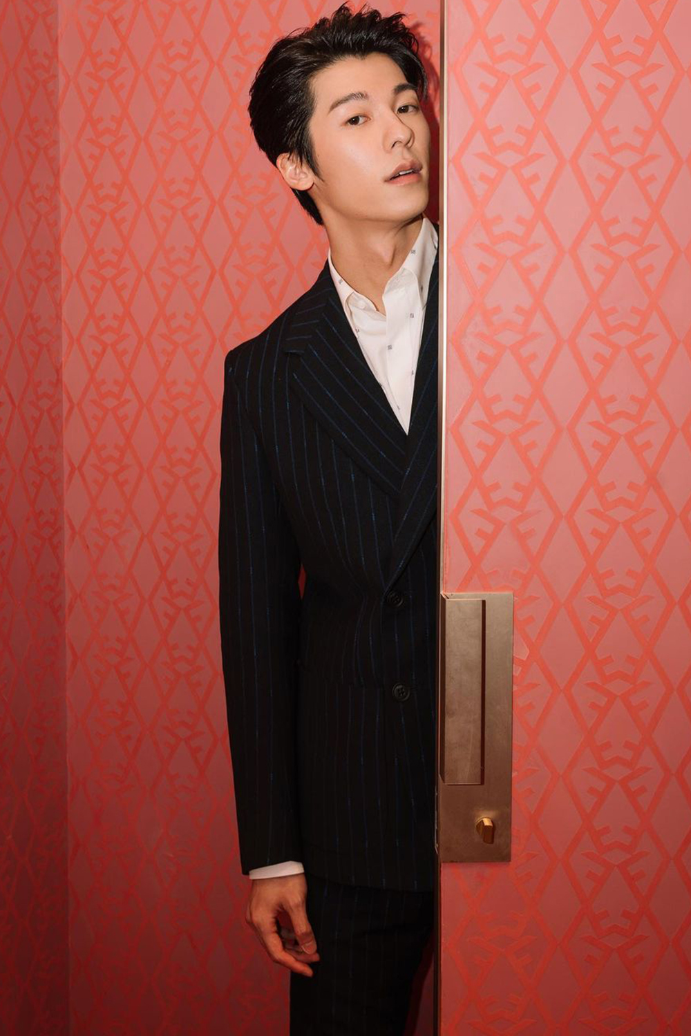 Harper's Bazaar_Đại sứ Fendi Hứa Quang Hán Greg Han_03