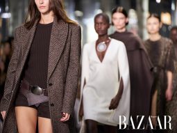 Michael Kors Thu Đông 2023: Bohemian phố thị kết hợp cùng cảm hứng thập niên 1970