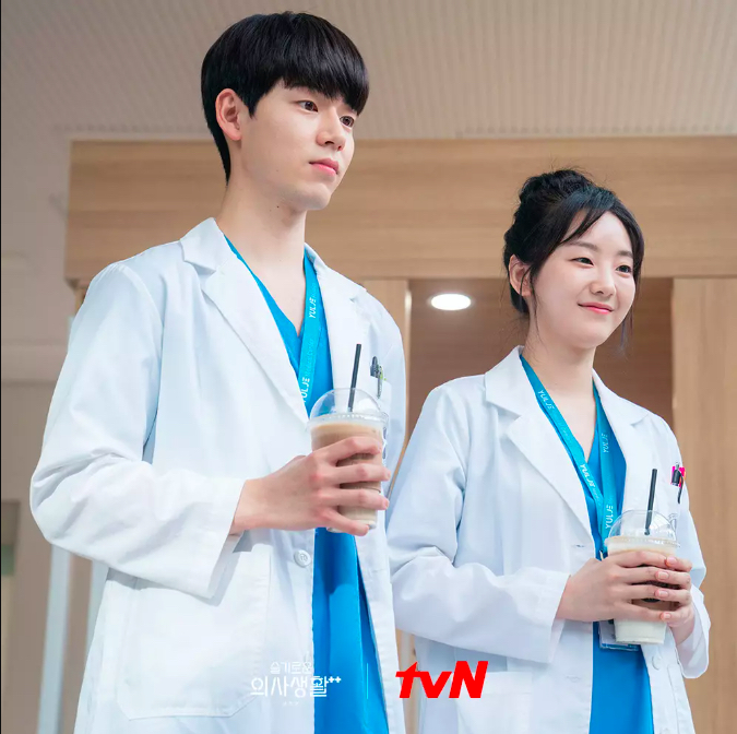 Chuyện đời bác sĩ - Hospital Playlist (2020 - 2021)
