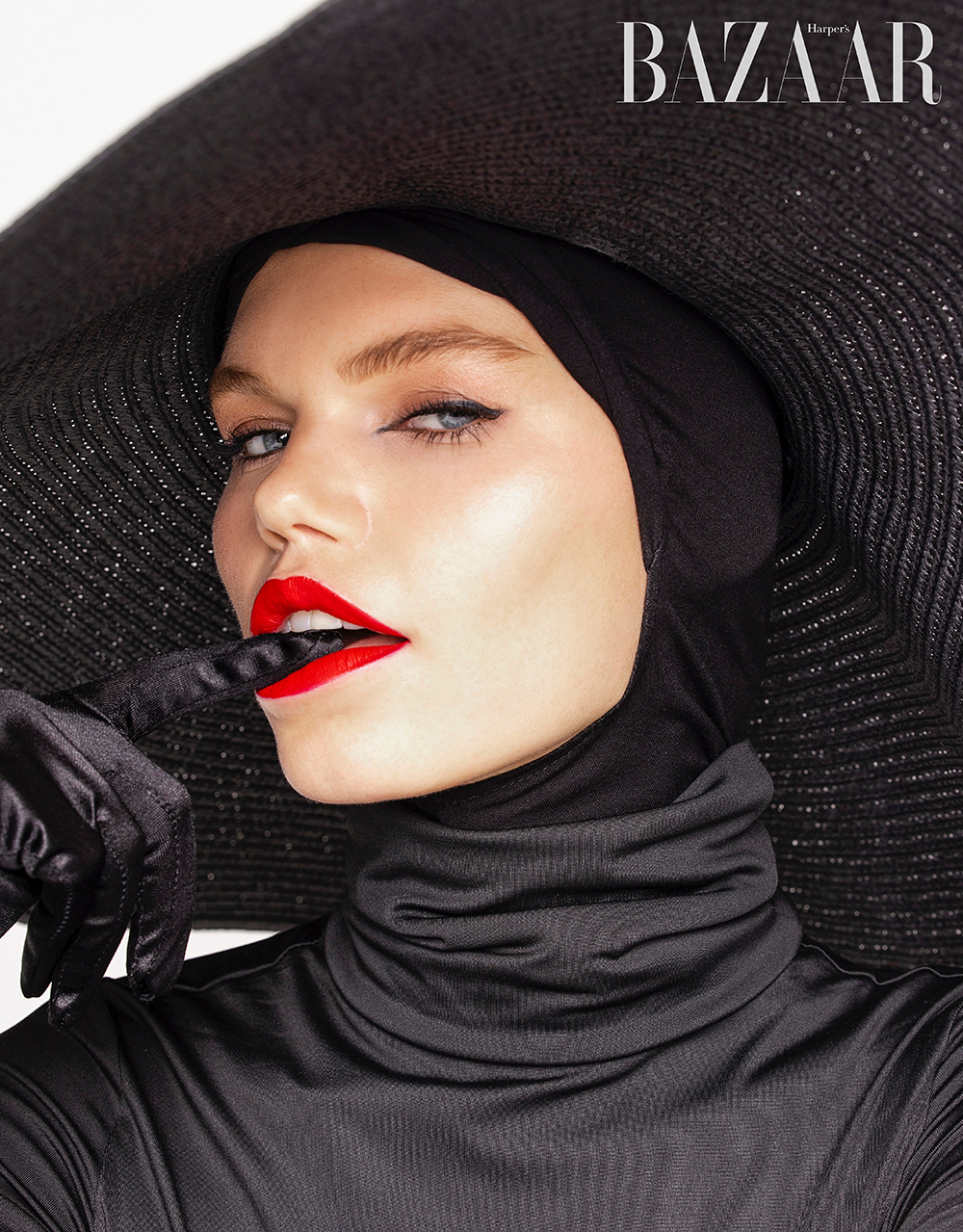 Wild Woman fashion photo story starring Daphne Marleen Laan 4
