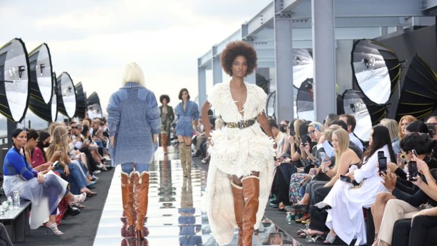 New York Fashion Week diễn ra vào tháng 9-2021