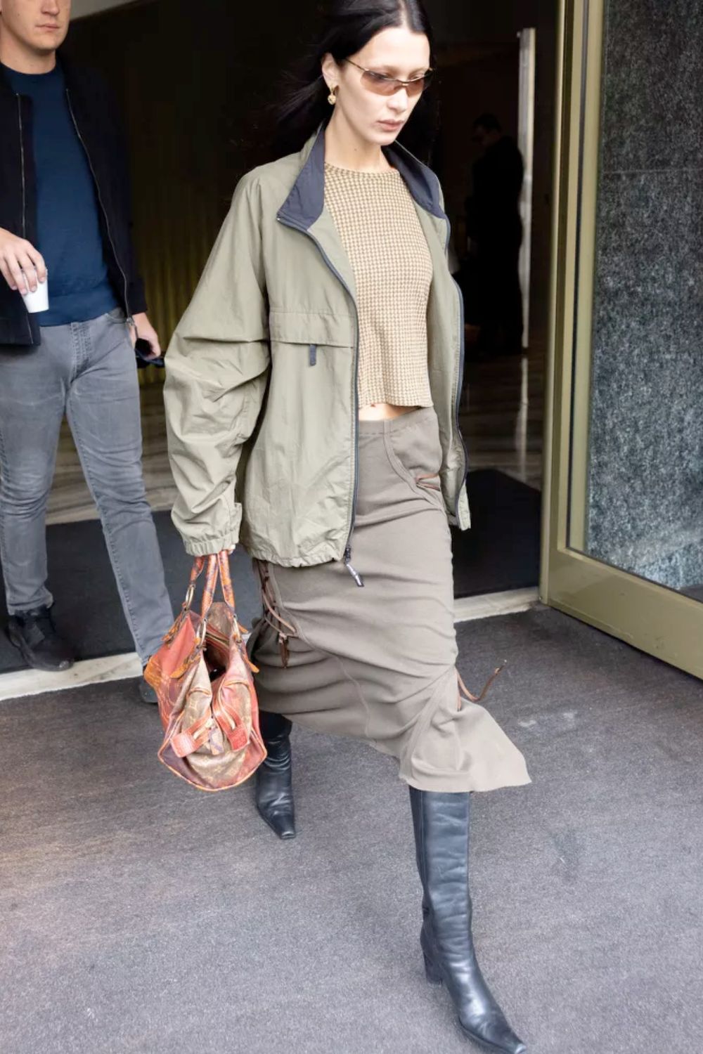 Cá tính với áo khoác oversize